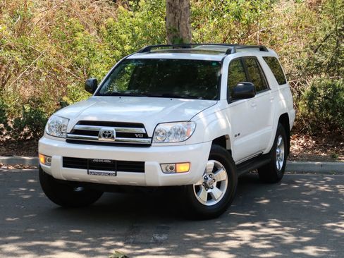 Used 2005 Toyota 4Runner Sport AWD/4WD image 3