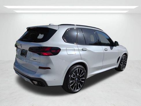 New 2026 BMW X5 xDrive40i w/ M Sport Package AWD/4WD image 4
