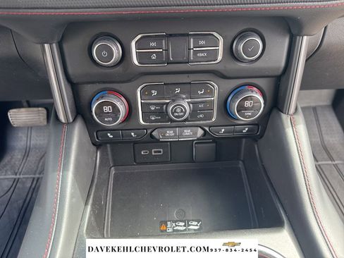 Used 2022 Chevrolet Suburban RST w/ Luxury Package image 27