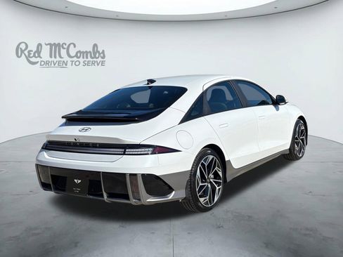 Used 2025 Hyundai Ioniq 6 SEL image 5