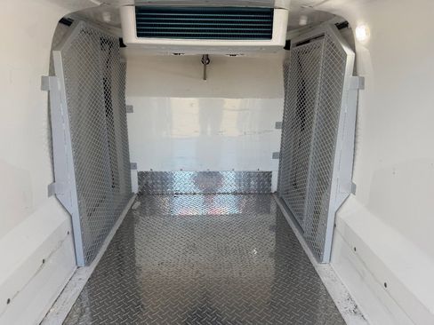 Used 2019 Ford Transit Connect XL FWD image 12