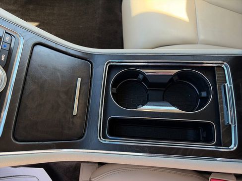 Used 2017 Lincoln Continental Premiere FWD image 22