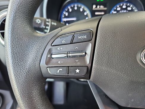 Used 2023 Hyundai Kona SEL image 11