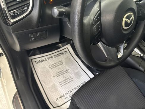 Used 2016 MAZDA MAZDA3 i Sport w/ Preferred Equipment Package image 31