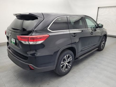 Used 2019 Toyota Highlander LE image 10