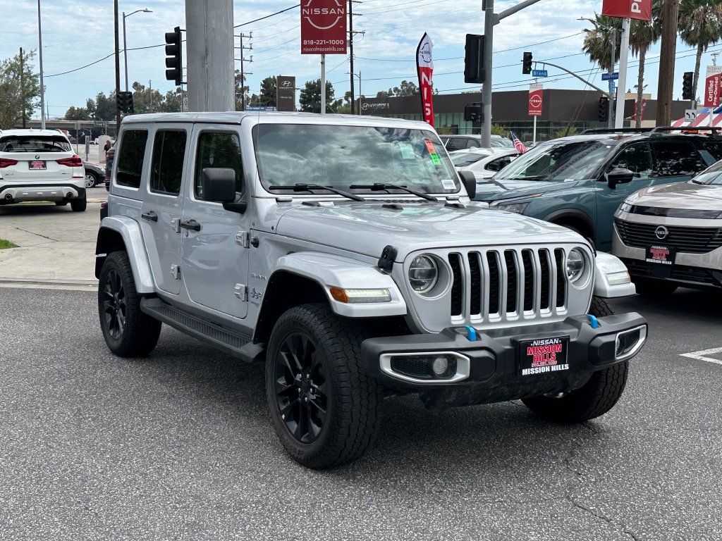 Used 2022 Jeep Wrangler Unlimited Sahara w/ Cold Weather Group AWD/4WD image 10