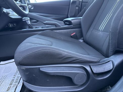 Used 2022 Hyundai Elantra SEL image 22
