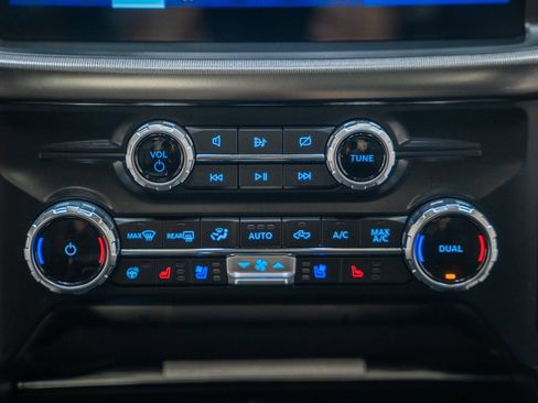 Certified 2023 Ford F150 Platinum image 31