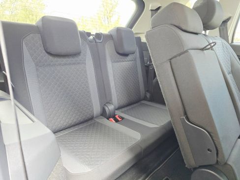 Used 2018 Volkswagen Tiguan S FWD image 38