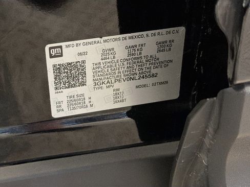 Used 2022 GMC Terrain SLT w/ Tech Package FWD image 33