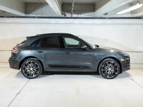 Certified 2026 Porsche Macan AWD/4WD image 8