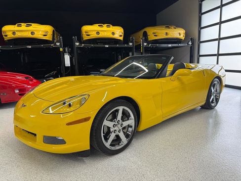 Used 2008 Chevrolet Corvette Convertible RWD image 2