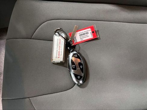 Used 2024 Hyundai Elantra SEL image 30