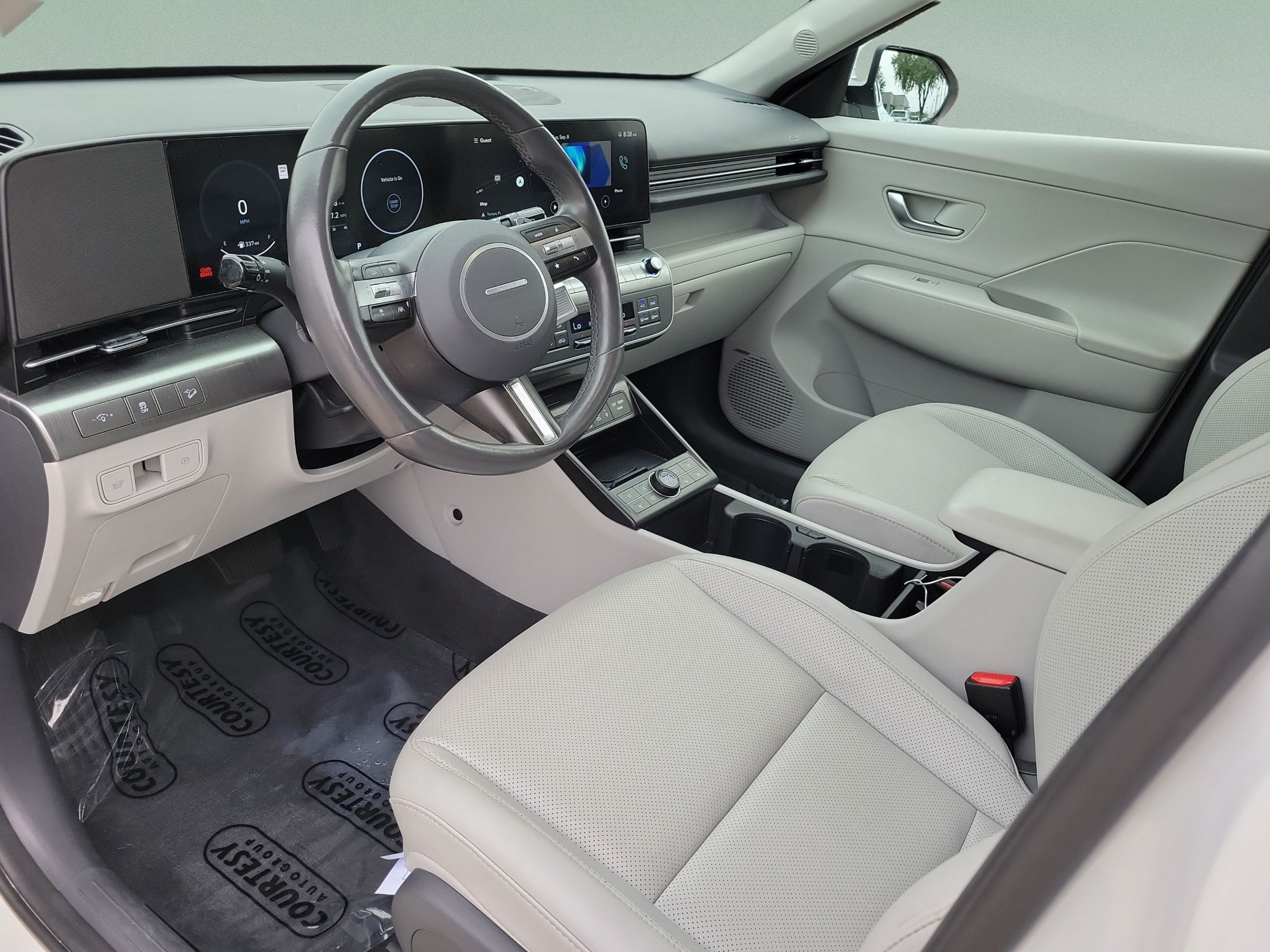 Used 2024 Hyundai Kona Limited FWD image 15