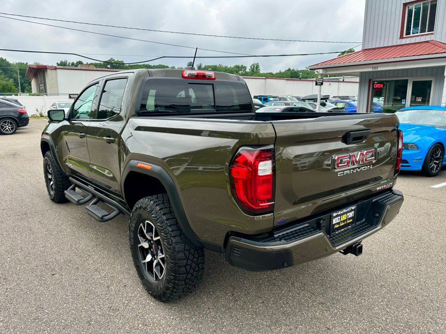 Used 2024 GMC Canyon AT4X AWD/4WD image 7