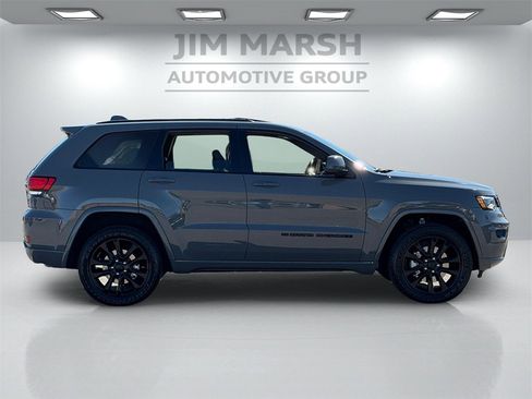 Used 2022 Jeep Grand Cherokee Laredo X image 7