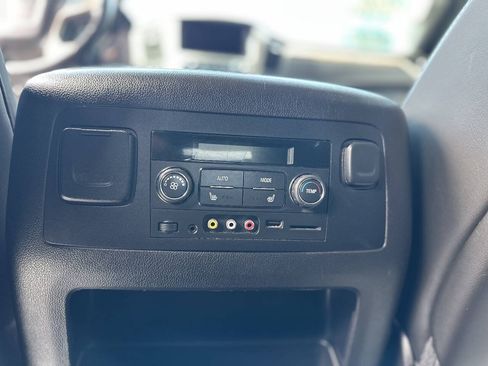 Used 2015 GMC Yukon Denali w/ Premium Package RWD image 27