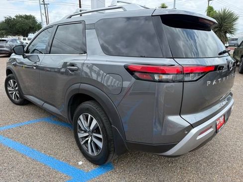 Certified 2024 Nissan Pathfinder SL image 5