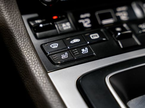 Used 2019 Porsche 911 Carrera S image 13