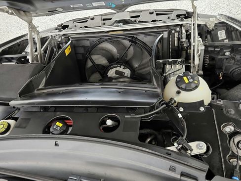 Used 2019 BMW i8 Roadster AWD/4WD image 23