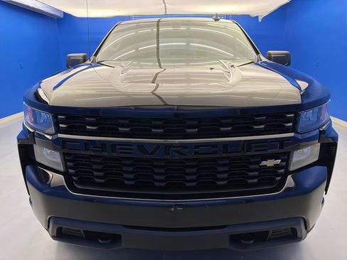 Used 2021 Chevrolet Silverado 1500 Custom RWD image 3