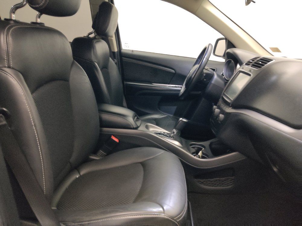Used 2018 Dodge Journey Crossroad w/ Nav & Sun Group FWD image 21