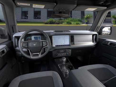 New 2025 Ford Bronco 4-Door image 9