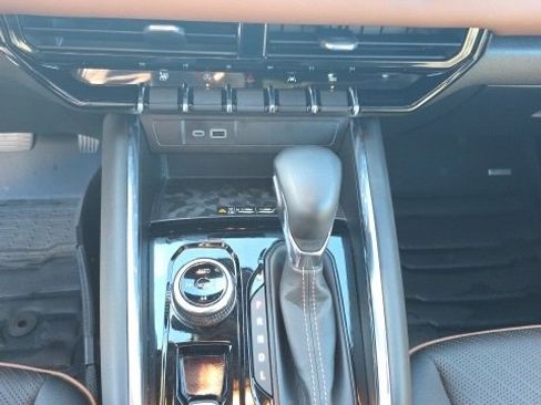 Used 2023 GMC Canyon AT4 w/ AT4 Premium Package image 21