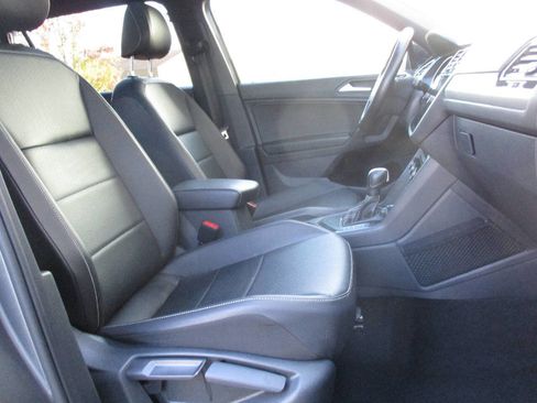 Used 2021 Volkswagen Tiguan SE R-Line image 85