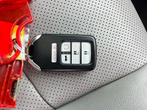 Used 2019 Honda Accord Touring image 40