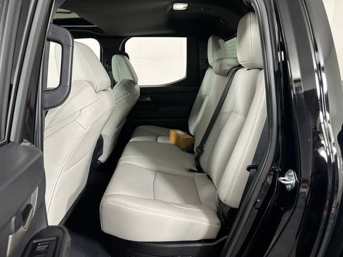 Used 2025 Toyota Tacoma Limited AWD/4WD image 21