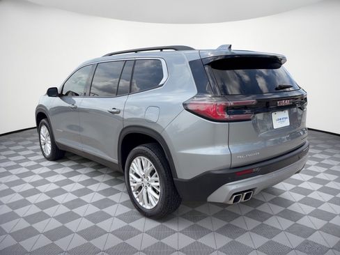 Used 2024 GMC Acadia Elevation FWD image 3