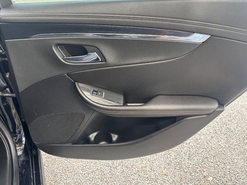 Used 2019 Chevrolet Impala Premier FWD image 26