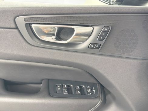 Certified 2025 Volvo XC60 B5 Plus AWD/4WD image 18