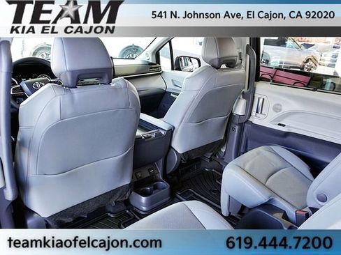 Used 2024 Toyota Sienna Limited FWD image 19