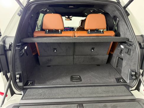 New 2026 BMW X7 M60i image 15