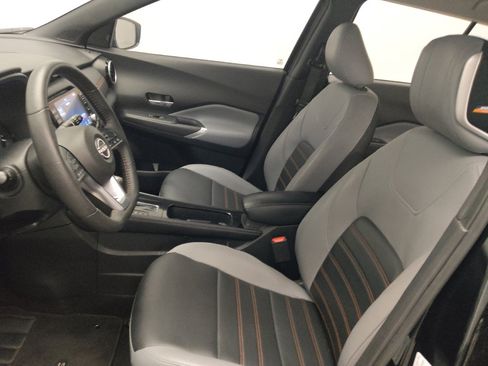 Used 2024 Nissan Kicks SR w/ SR Premium Package FWD image 17