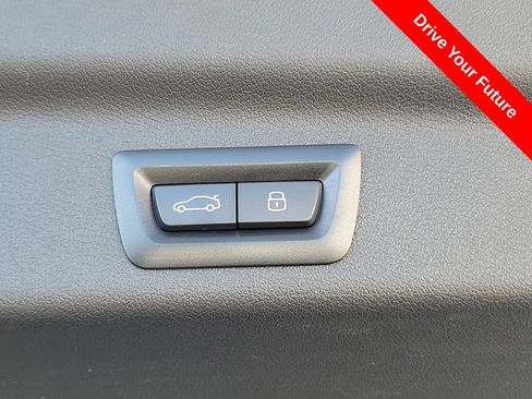 Used 2023 BMW X1 xDrive28i AWD/4WD image 25