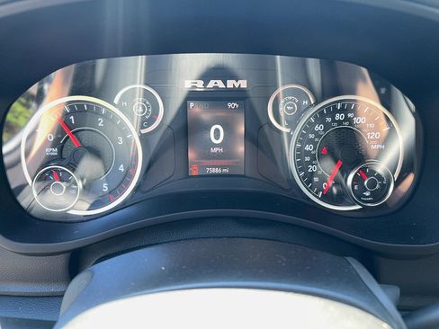 Used 2024 RAM 3500 Big Horn AWD/4WD image 18