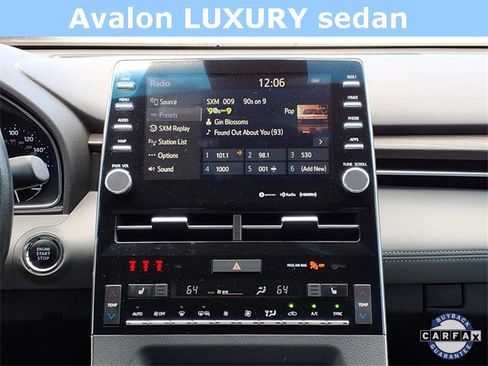 Used 2019 Toyota Avalon XLE image 24
