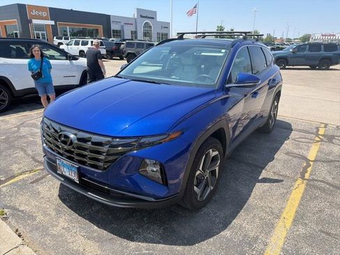 Used 2022 Hyundai Tucson Limited AWD/4WD image 2