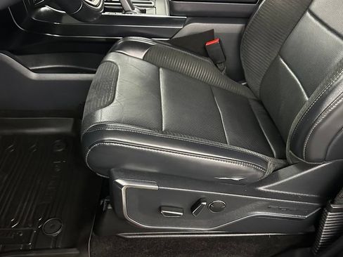 Used 2022 Ford F150 Raptor w/ Raptor 37 Performance Package AWD/4WD image 13
