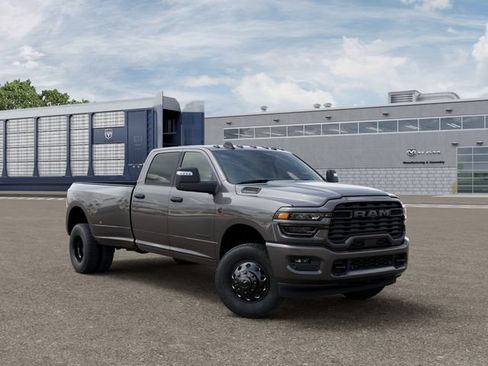 New 2026 RAM 3500 Big Horn AWD/4WD image 5