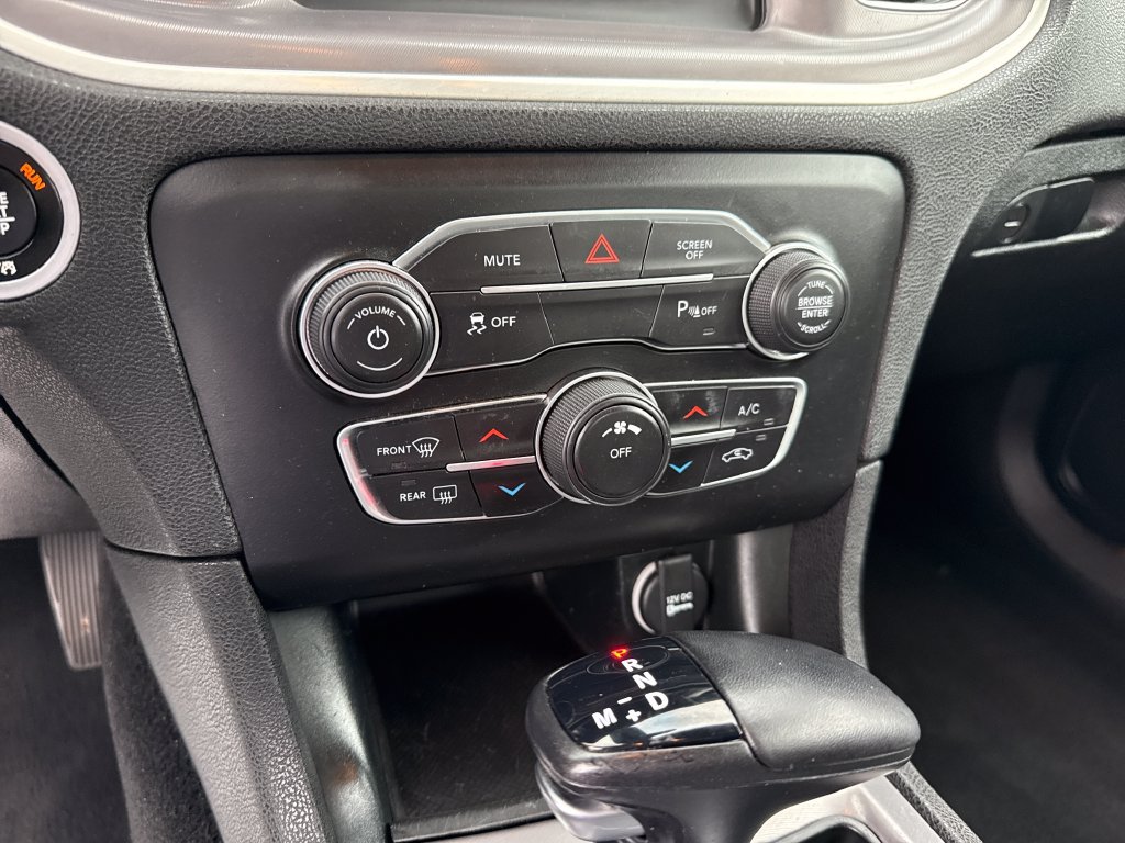 Used 2022 Dodge Charger SXT RWD image 17