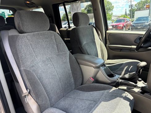 Used 2004 Chevrolet TrailBlazer 4WD w/ LT Package 1 image 27