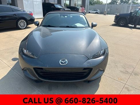 Used 2018 MAZDA MX-5 Miata Grand Touring RWD image 3