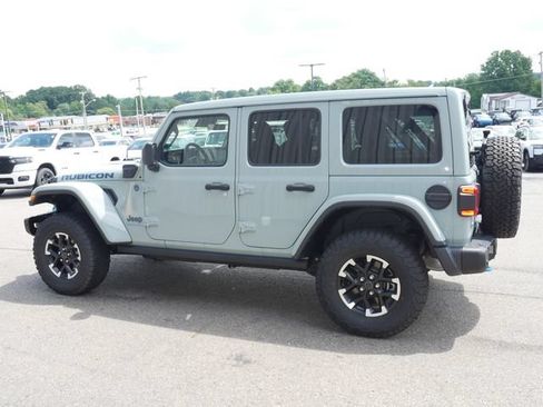Used 2024 Jeep Wrangler Unlimited Rubicon 4xe AWD/4WD image 11