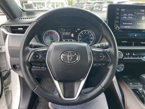 Used 2022 Toyota Venza XLE AWD/4WD image 21