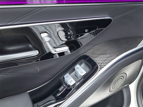 Used 2024 Mercedes-Benz S 63 AMG S w/ Carbon Fiber Exterior Package image 10