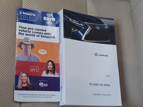 Used 2019 Lexus RX 450hL Premium image 31